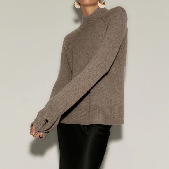 NWT Reformation Garrett Cashmere Oversized Turtleneck - Cacoa - Picture 1 of 7